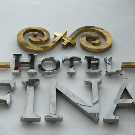 โฮเต็ล ฟิน่า Hotel Tabaco ภายนอก รูปภาพ