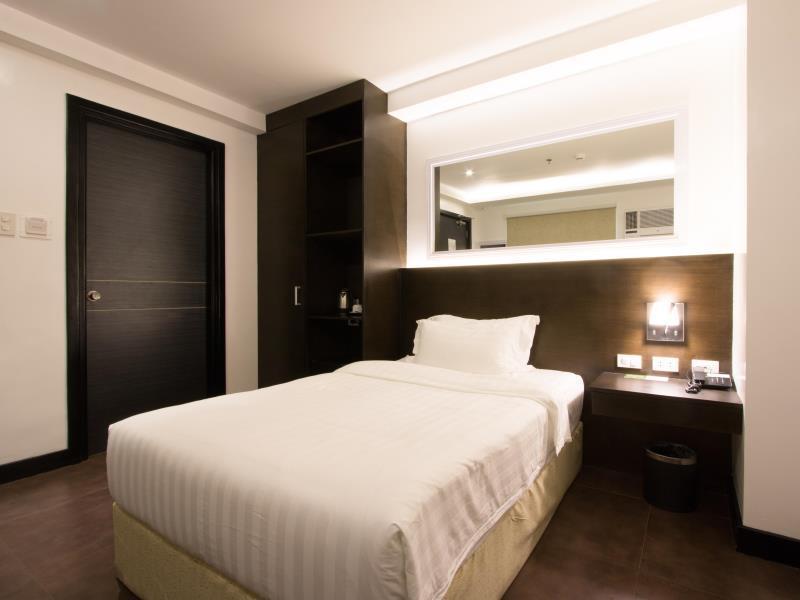 โฮเต็ล ฟิน่า Hotel Tabaco ภายนอก รูปภาพ